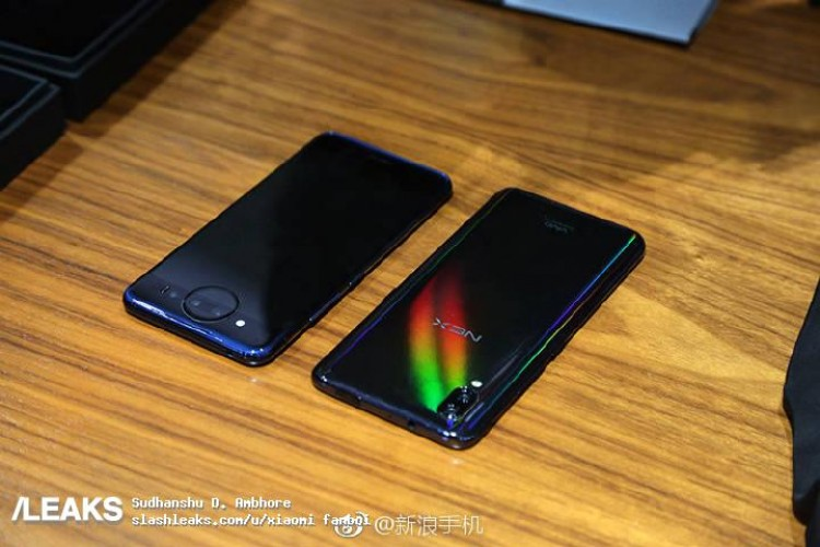 В Сеть утекли живые фото двухэкранного смартфона Vivo Nex Dual Screen